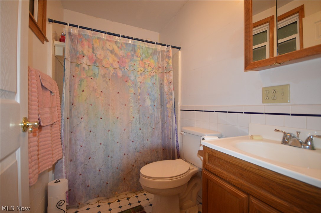 1721 Clark Rdg Road Sistersville, WV 26175 - Photo 11 of 24