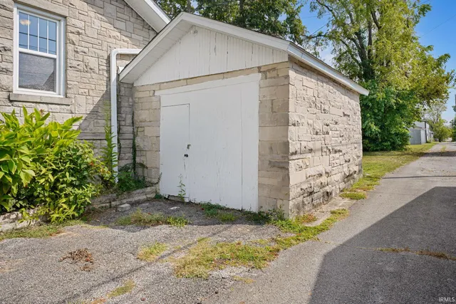 $214,500 | 1208 T Street, Bedford, IN 47421