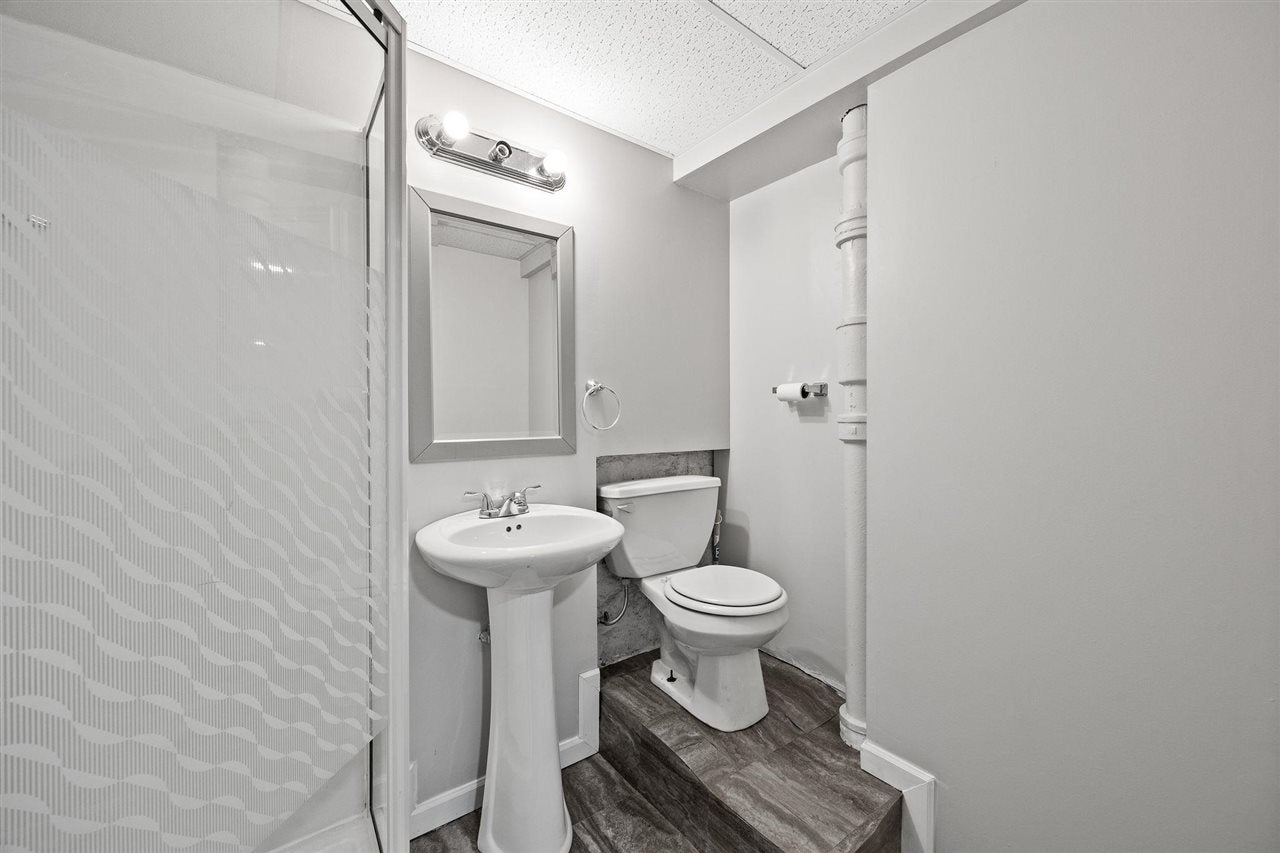 2148 Mt Vernon Road Southeast Cedar Rapids, IA 52403 - Photo 19 of 30 Gallery Image 19