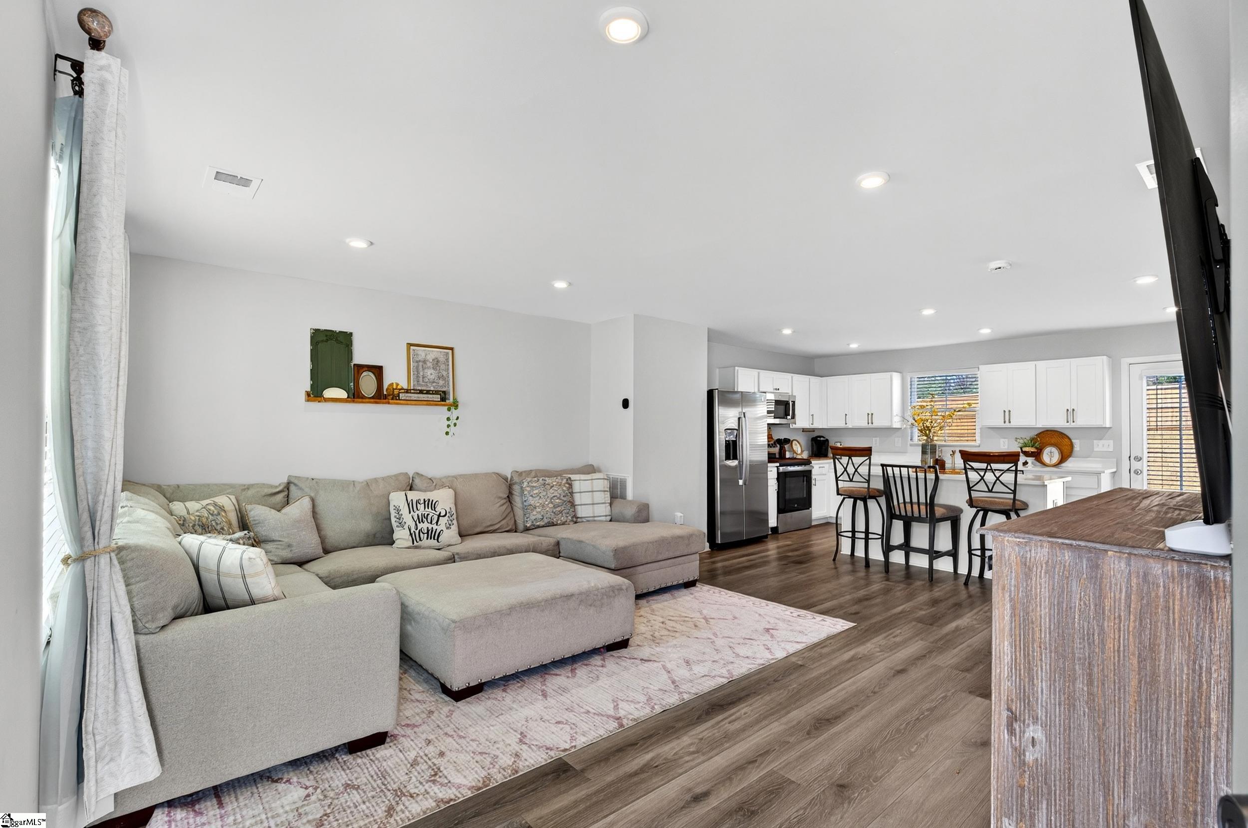 628 Batchomble Lane Greenville, SC 29605 - Photo 14 of 49