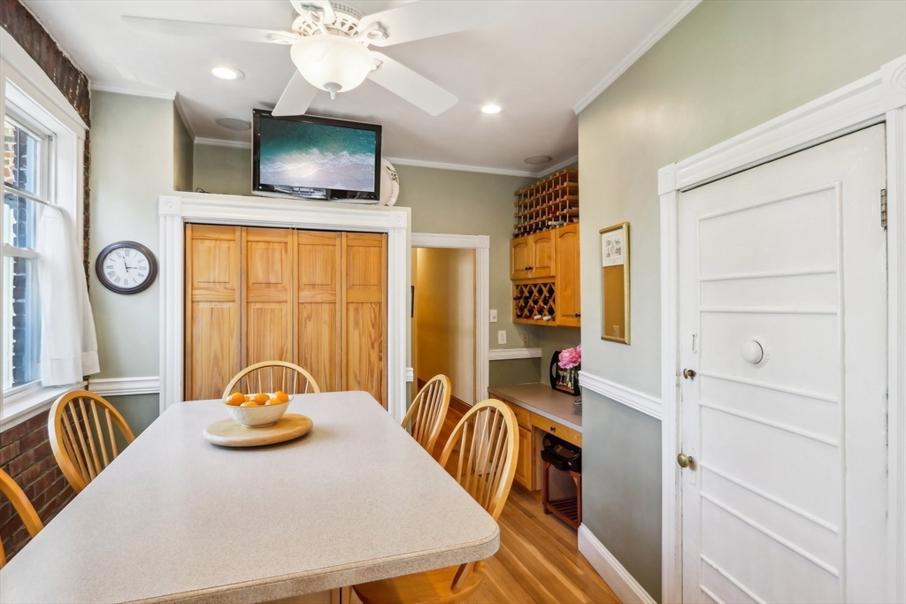 22 Parkway Road, Unit 4 Brookline, MA 02445 - Photo 11 of 27 Gallery Image 11