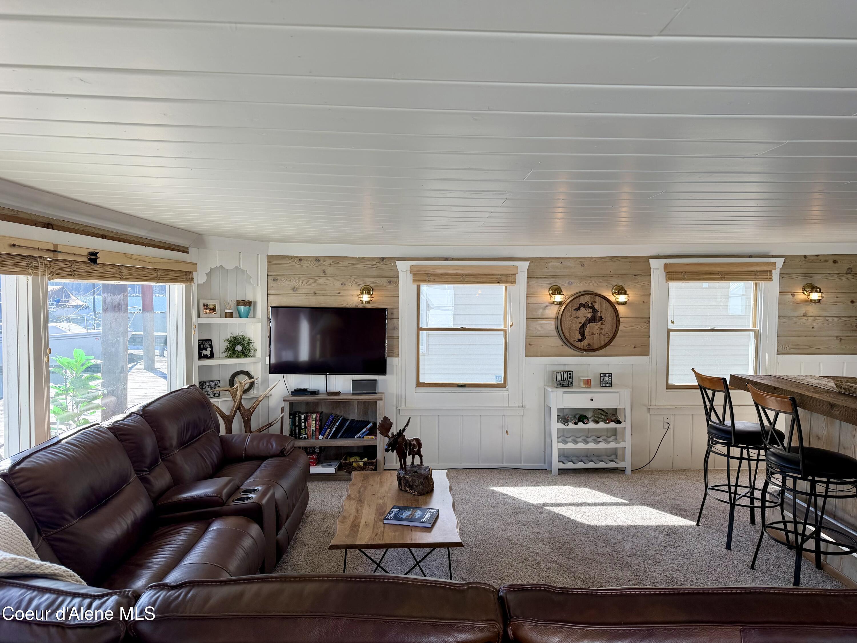 34141 North Scenic Bay C Dock Road Bayview, ID 83803 - Photo 10 of 49 LIVING