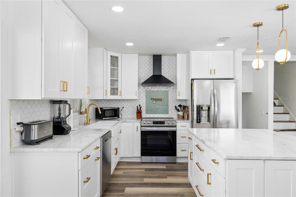 10716 Donbrese Avenue Tampa, FL 33615 - Photo 10 of 38