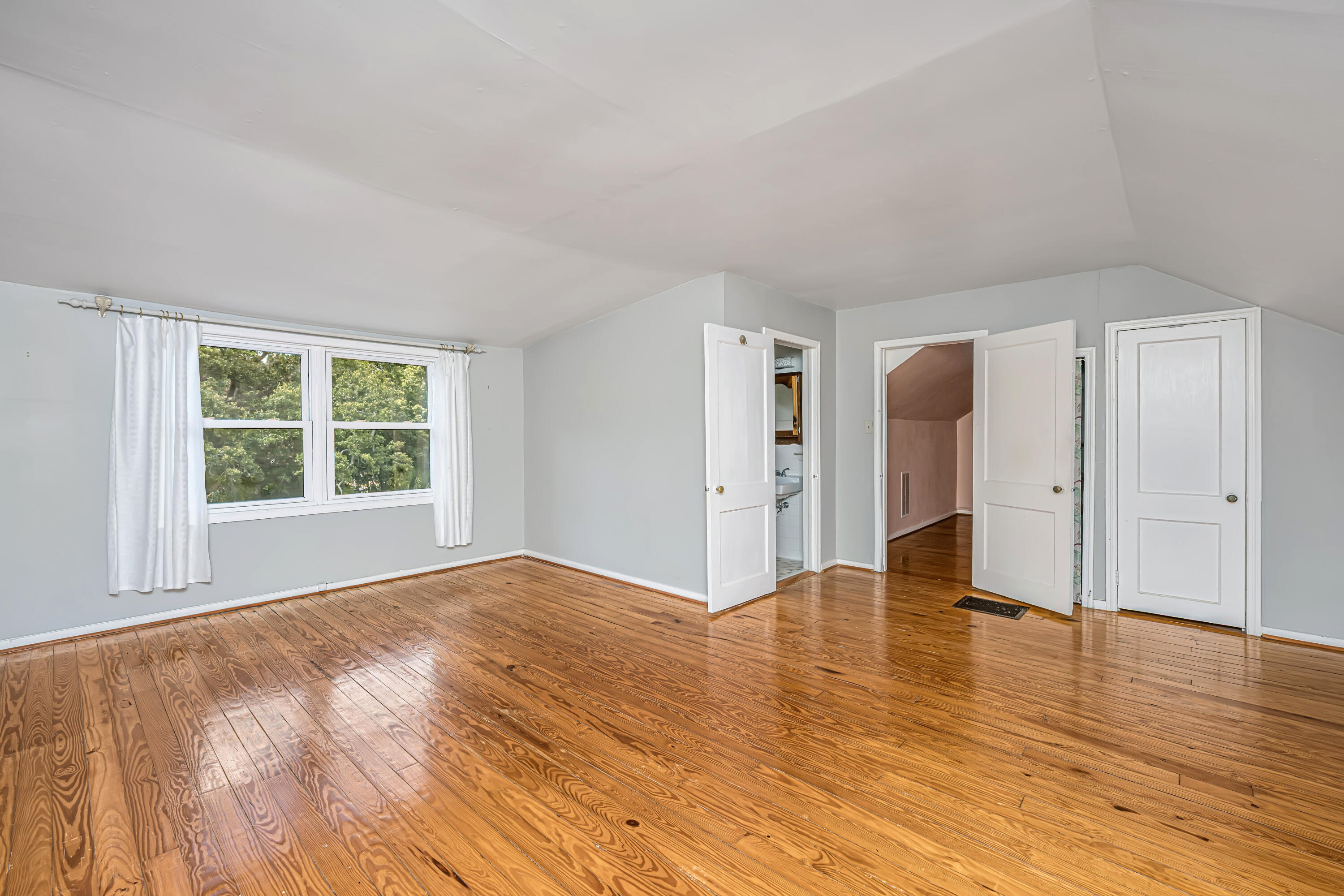 279 Hawthorne Street Mount Pleasant, SC 29464 - Photo 21 of 40 279 Hawthorne St