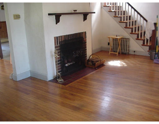 73 Gillette Avenue Springfield, MA 01118 - Photo 2 of 14