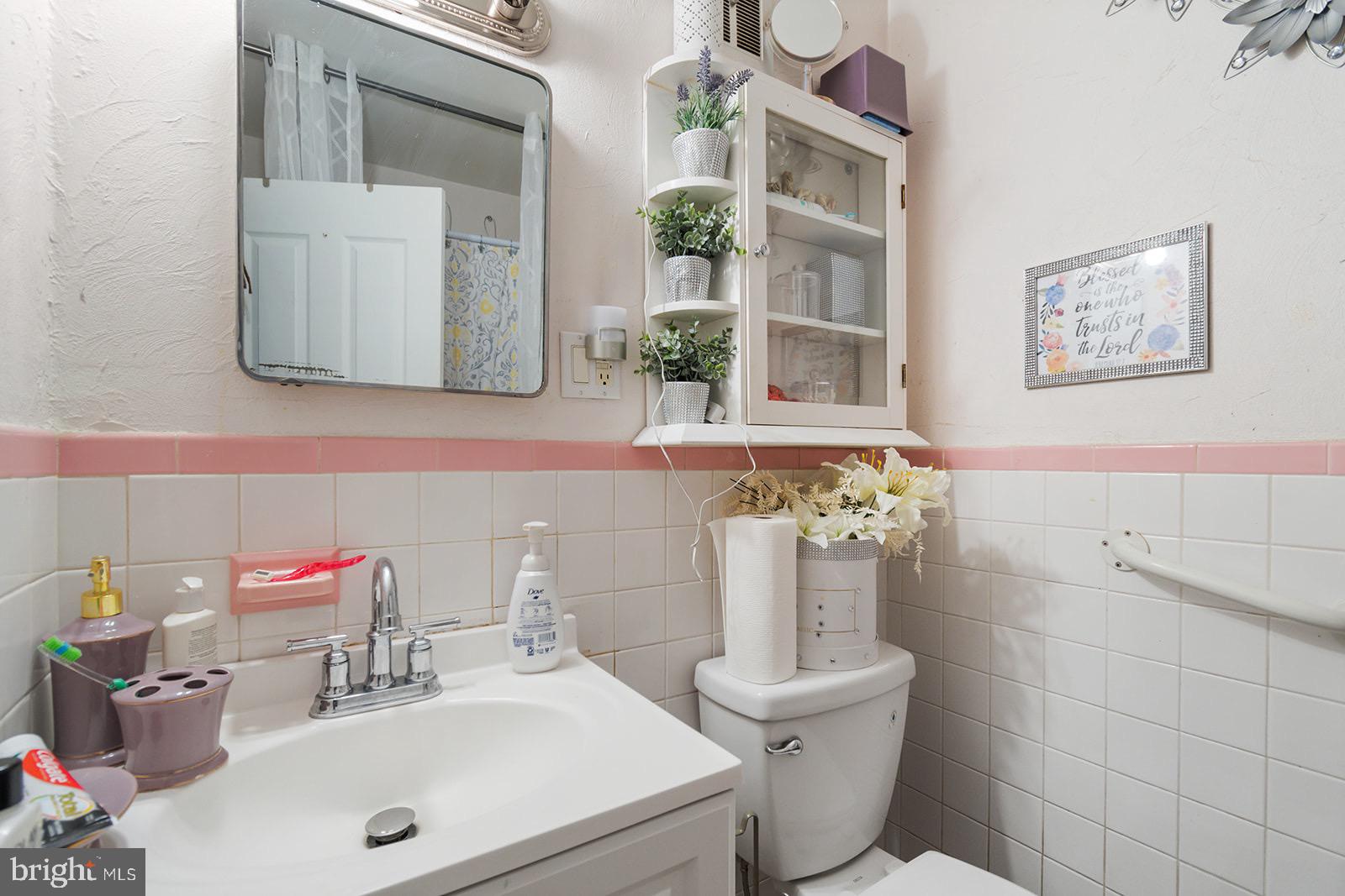 10018 Bridle Road Philadelphia, PA 19116 - Photo 24 of 33