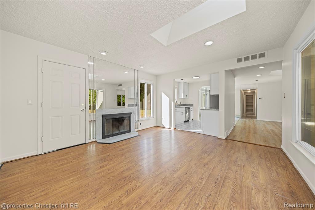 6550 Inkster Road West Bloomfield, MI 48322 - Photo 17 of 39