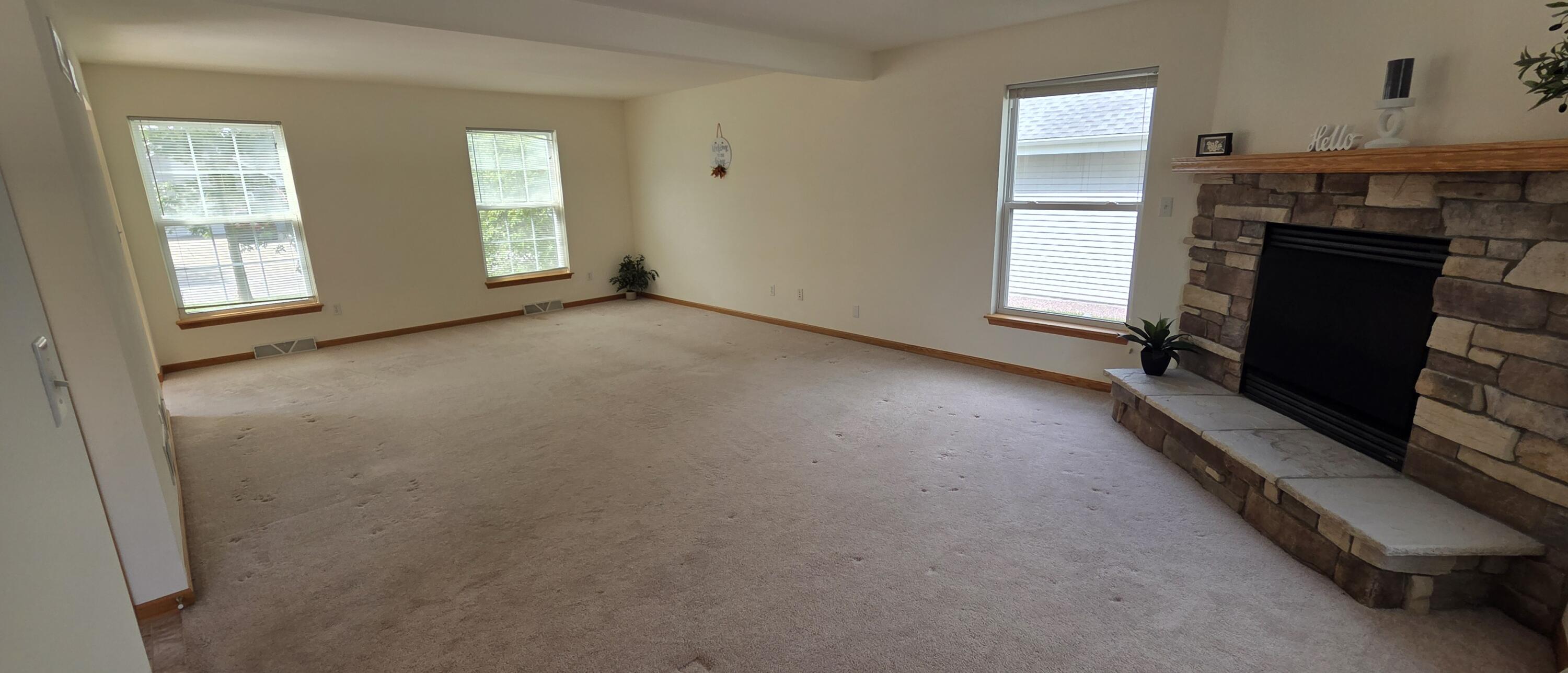 588 East Randy Road Oak Creek, WI 53154 - Photo 8 of 34 Living Room