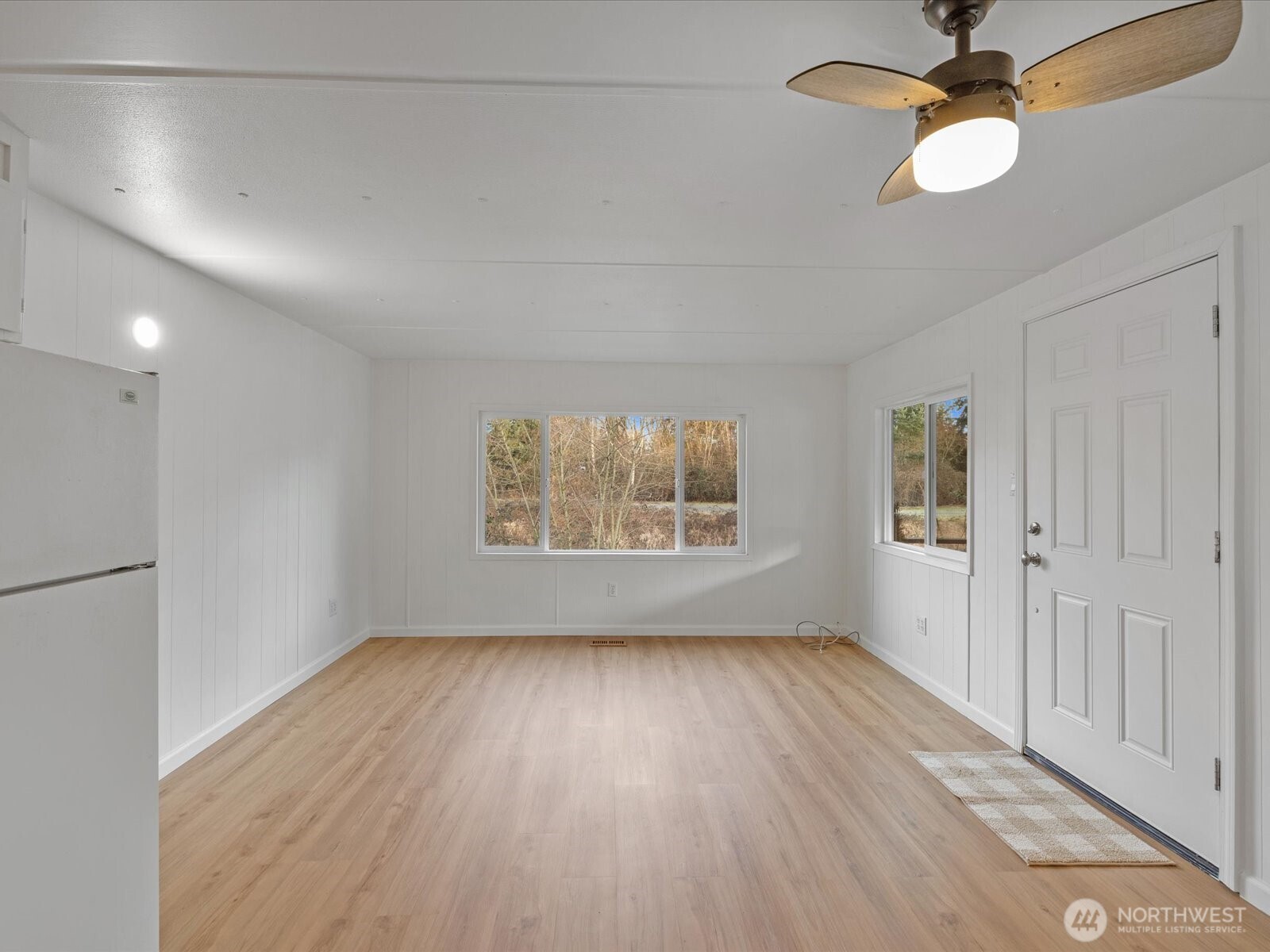 11510 East Riverside Drive, Unit 26 Bothell, WA 98011 - Photo 7 of 33