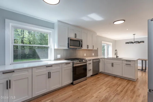 $3,100 | 3 Heather Lane, Saratoga Springs, NY 12866