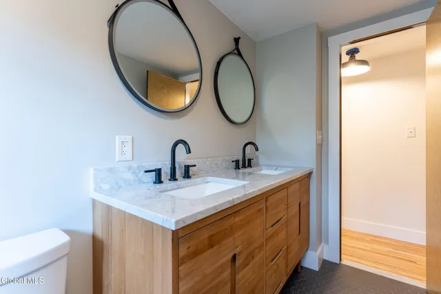 $3,100 | 3 Heather Lane, Saratoga Springs, NY 12866