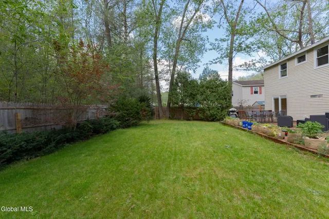 $3,100 | 3 Heather Lane, Saratoga Springs, NY 12866