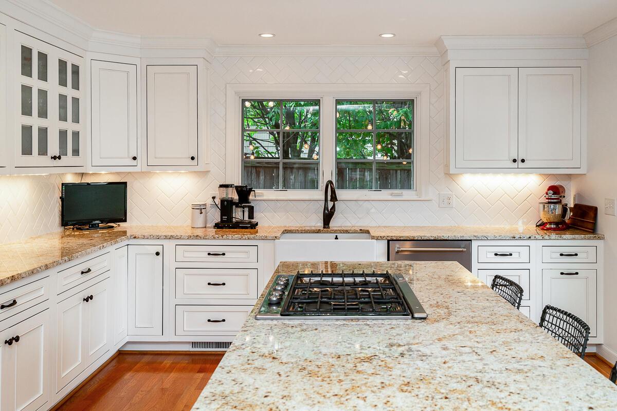 2561 Camden Road Columbus, OH 43221 - Photo 18 of 41 2561_Camden_Rd_24_of_44_-3