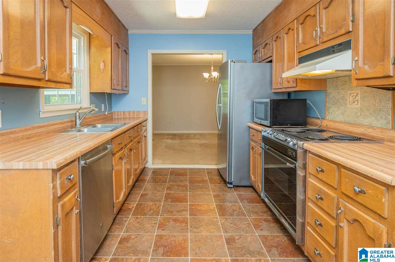 906 6th Avenue Northwest Alabaster, AL 35007 - Photo 17 of 50