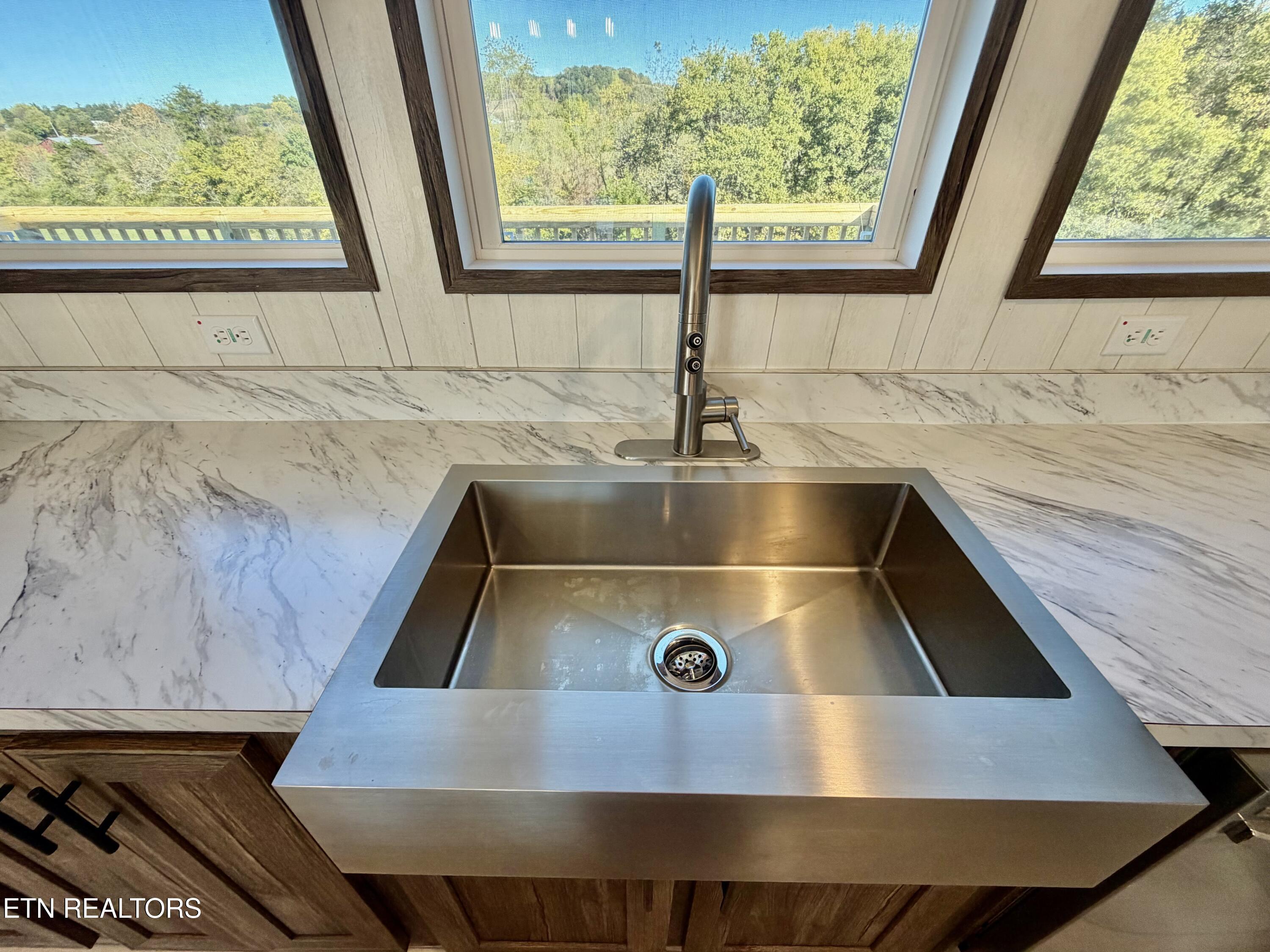 185 Little Meadow Creek Road Greeneville, TN 37743 - Photo 11 of 43 IMG_5176