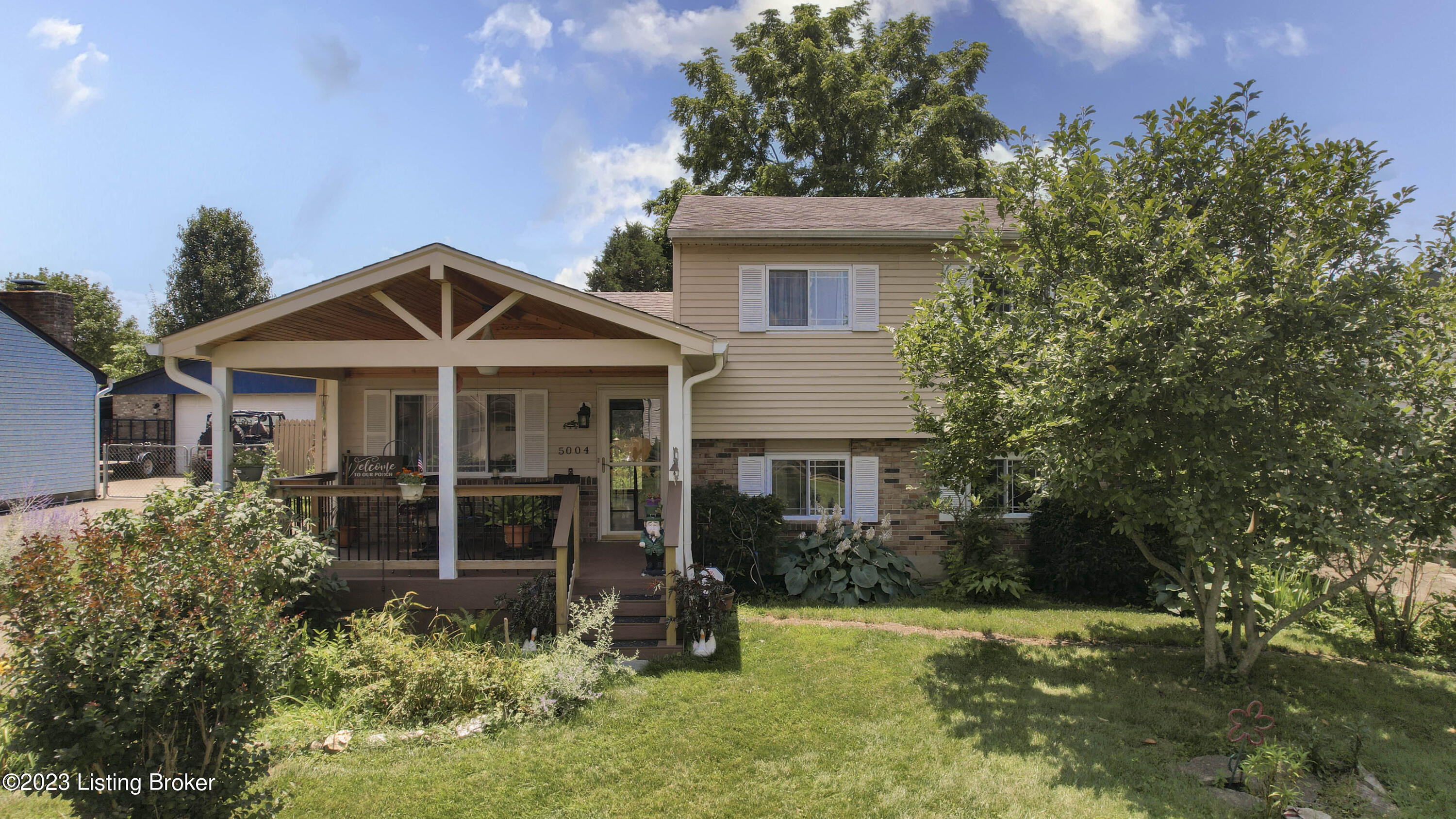 5004 Woodsend Road Louisville, KY 40229 - Photo 1 of 43 5004 Woodsend Rd-102