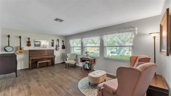 $569,900 | 2974 163rd Terrace, Clearwater, FL 33760