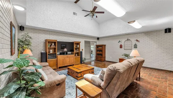 $569,900 | 2974 163rd Terrace, Clearwater, FL 33760