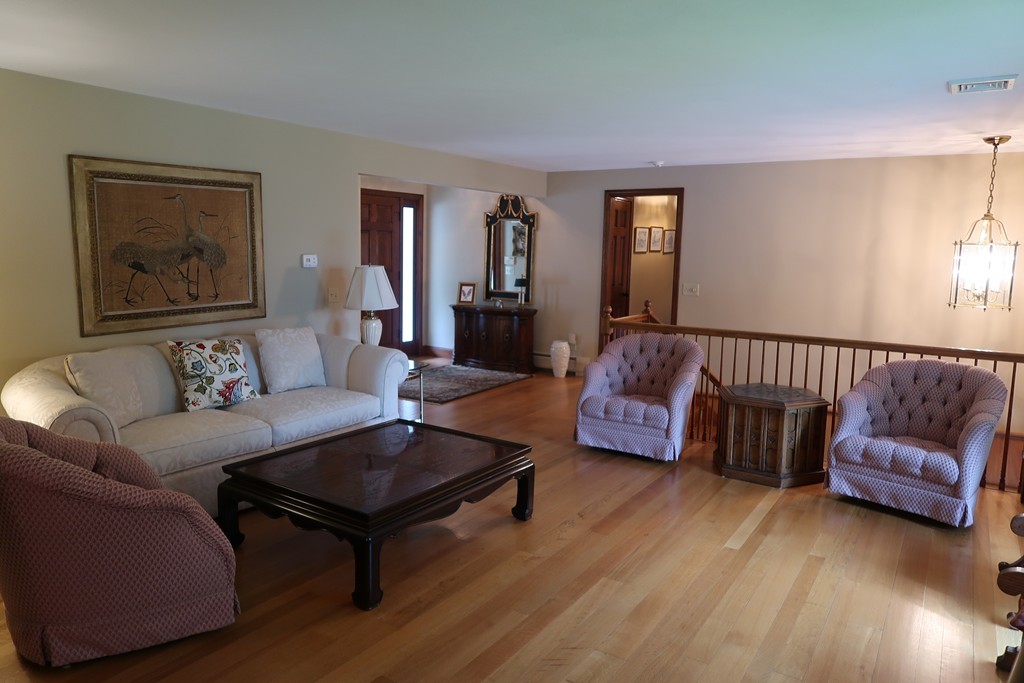 78 Russellville Road Southampton, MA 01073 - Photo 5 of 30 Gallery Image 5