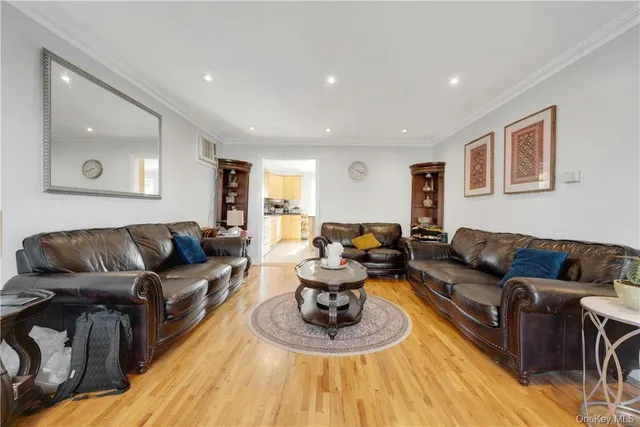 $4,500 | 570 North Barry Avenue, Unit LEFT, Mamaroneck, NY 10543