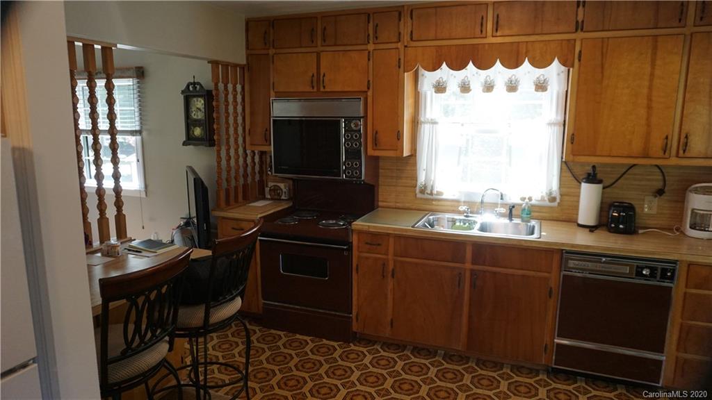 118 Liberty Road Candler, NC 28715 - Photo 8 of 23 Gallery Image 8
