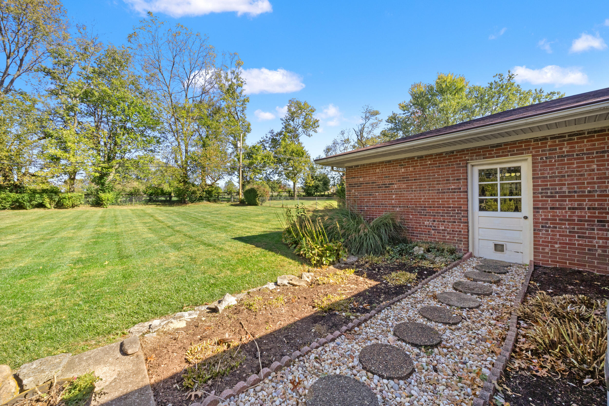 127 Bayberry Road Versailles, KY 40383 - Photo 24 of 28 img_5938