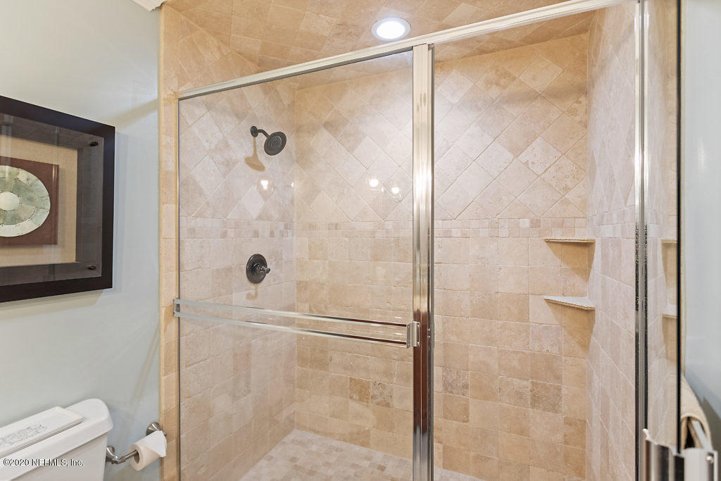 8161 Hunters Grove Road Jacksonville, FL 32256 - Photo 27 of 68 2nd bedroom shower