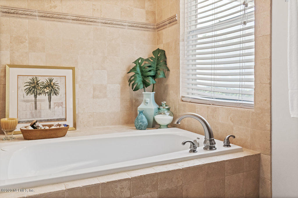 8161 Hunters Grove Road Jacksonville, FL 32256 - Photo 32 of 68 master jetted tub