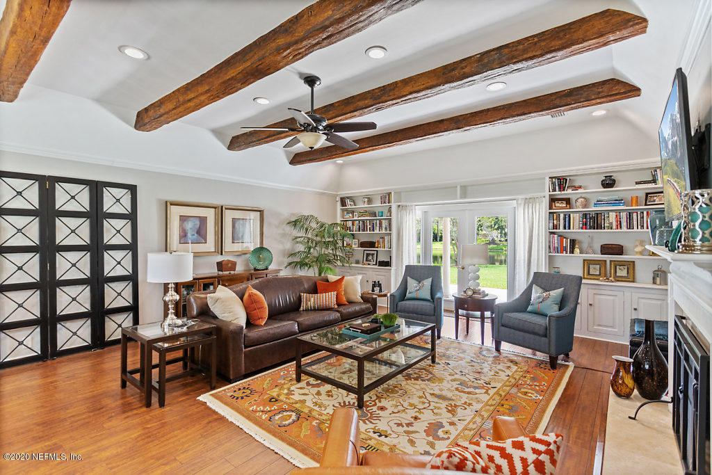 8161 Hunters Grove Road Jacksonville, FL 32256 - Photo 9 of 68 great room
