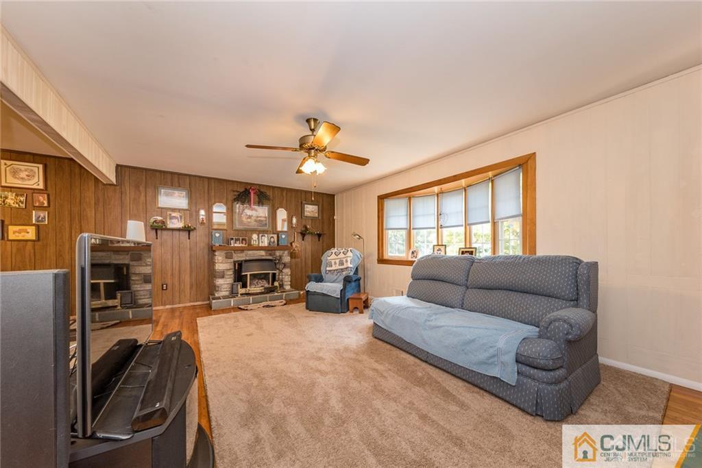 10 Packard Road East Brunswick, NJ 08816 - Photo 4 of 24 Gallery Image 4