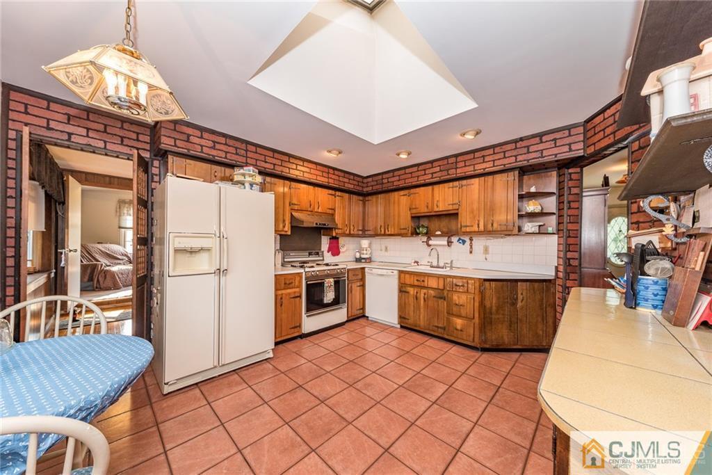 10 Packard Road East Brunswick, NJ 08816 - Photo 7 of 24 Gallery Image 7