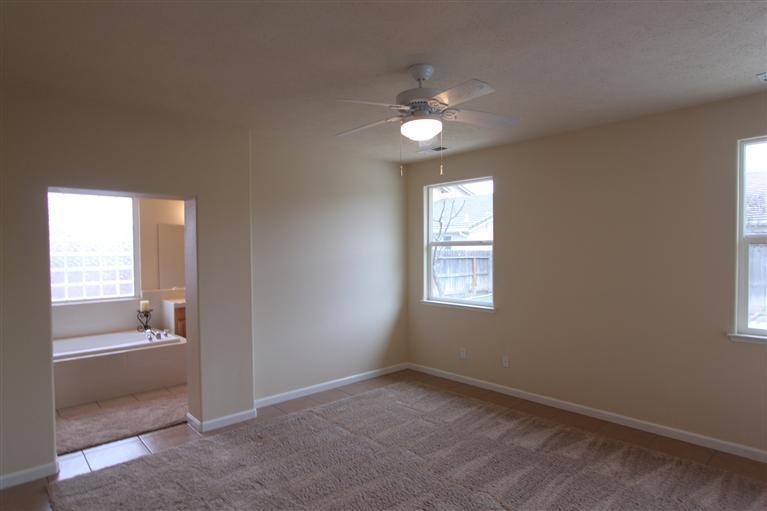 2143 East Duff Avenue Reedley, CA 93654 - Photo 13 of 21 Gallery Image 13