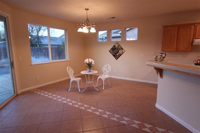 2143 East Duff Avenue Reedley, CA 93654 - Photo 9 of 21 Gallery Image 9