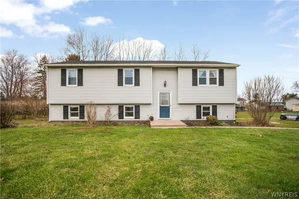 $185,000 | 4806 Cottage Court, Royalton, NY 14094