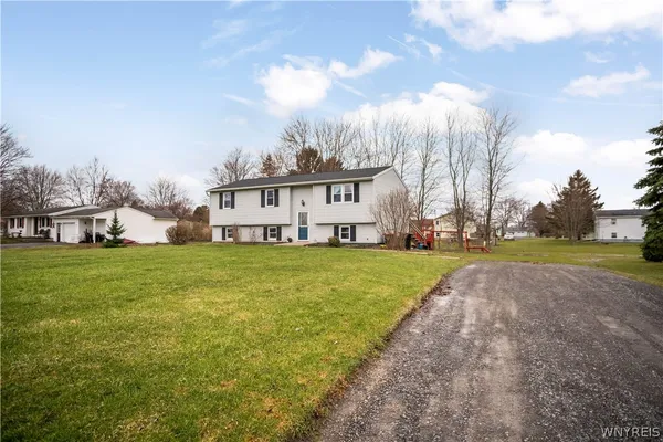 $185,000 | 4806 Cottage Court, Royalton, NY 14094