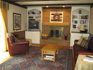 1295 Windham Road Columbus, OH 43220 - Photo 5 of 10