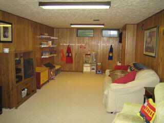1295 Windham Road Columbus, OH 43220 - Photo 9 of 10