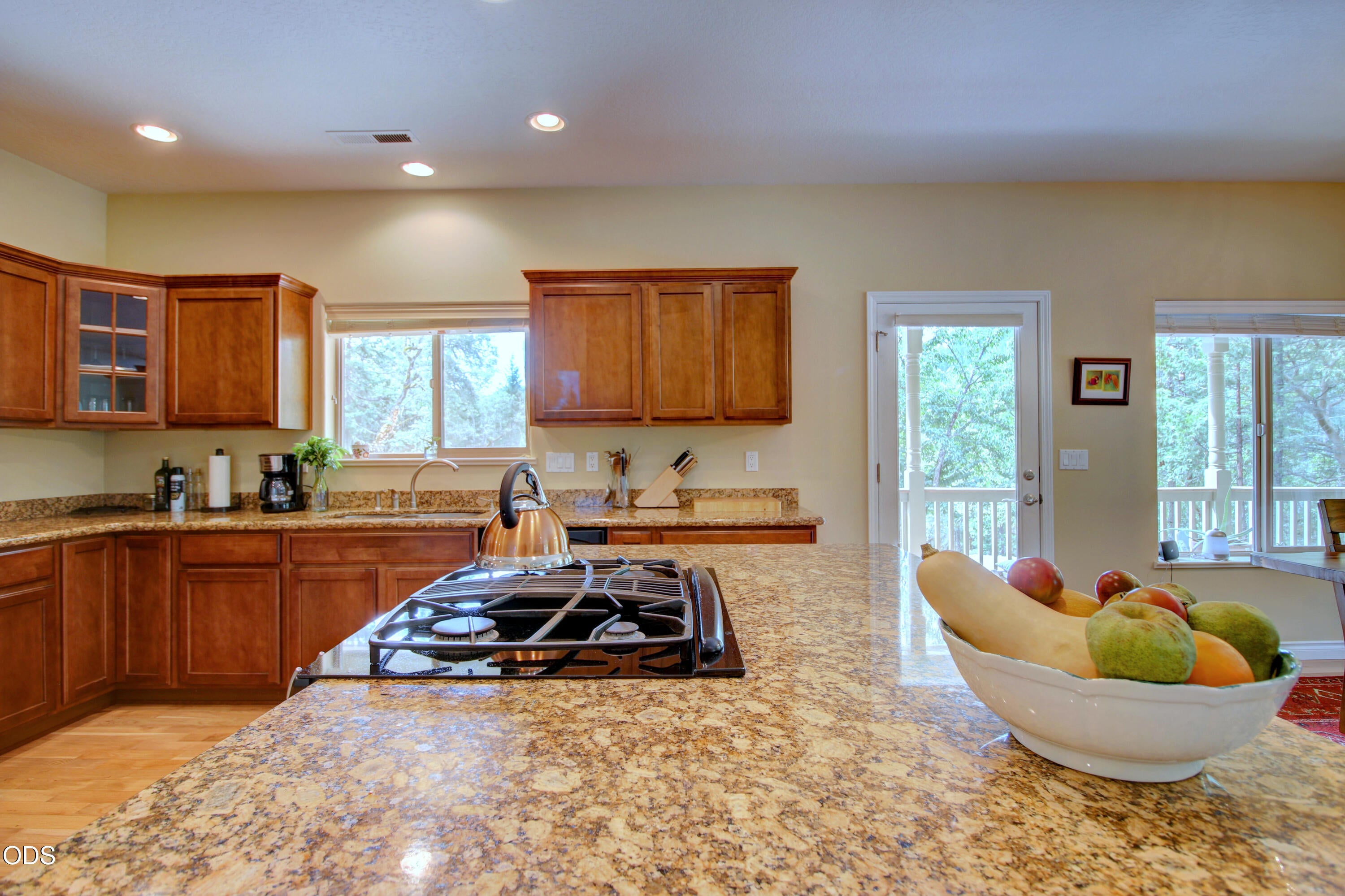 665 Winona Road Grants Pass, OR 97526 - Photo 16 of 27 Gallery Image 16