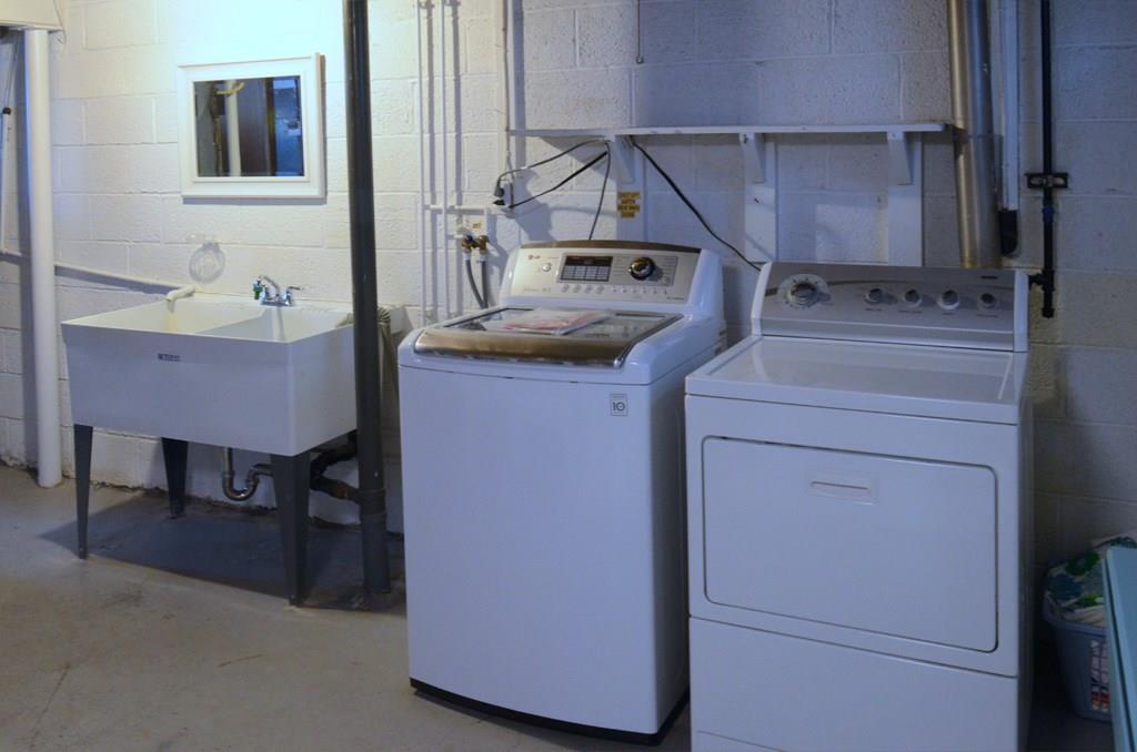468 Lindsay Road Carnegie, PA 15106 - Photo 18 of 21 Spacious and clean laundry room area with a double basin laundry tub.