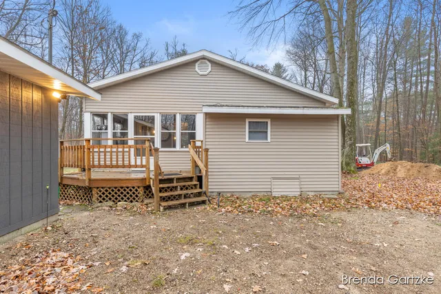 $242,000 | 9807 North Maple Hill Road, Howard City, MI 49329