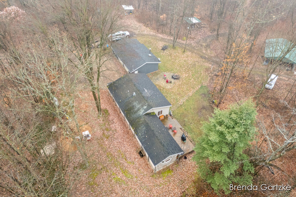 9807 North Maple Hill Road Howard City, MI 49329 - Photo 26 of 40 IMG_1022