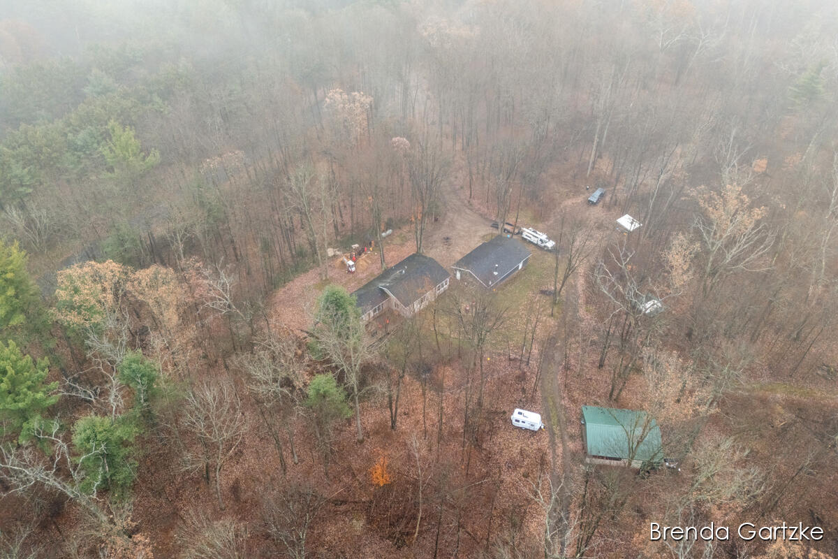 9807 North Maple Hill Road Howard City, MI 49329 - Photo 32 of 40 IMG_1028