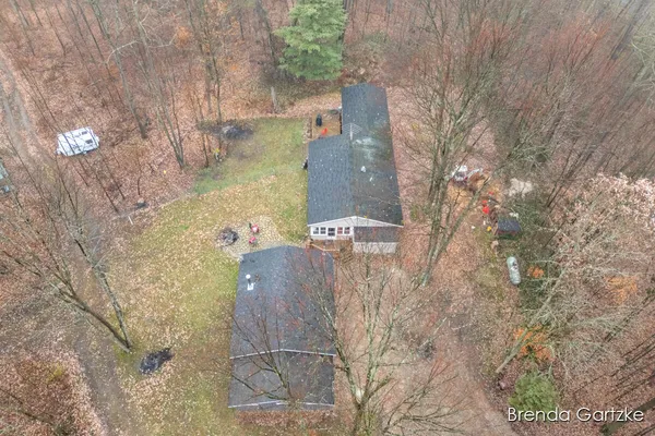 $234,500 | 9807 North Maple Hill Road, Howard City, MI 49329