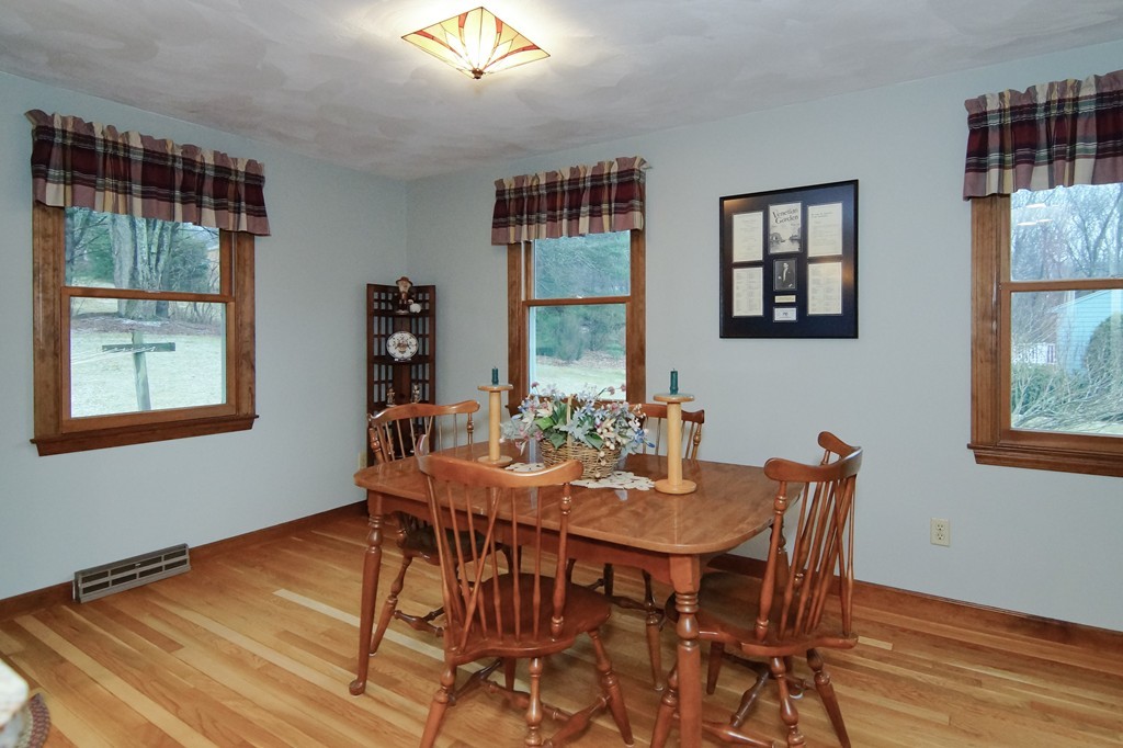 8 Fletcher Road Westford, MA 01886 - Photo 8 of 28 Gallery Image 8
