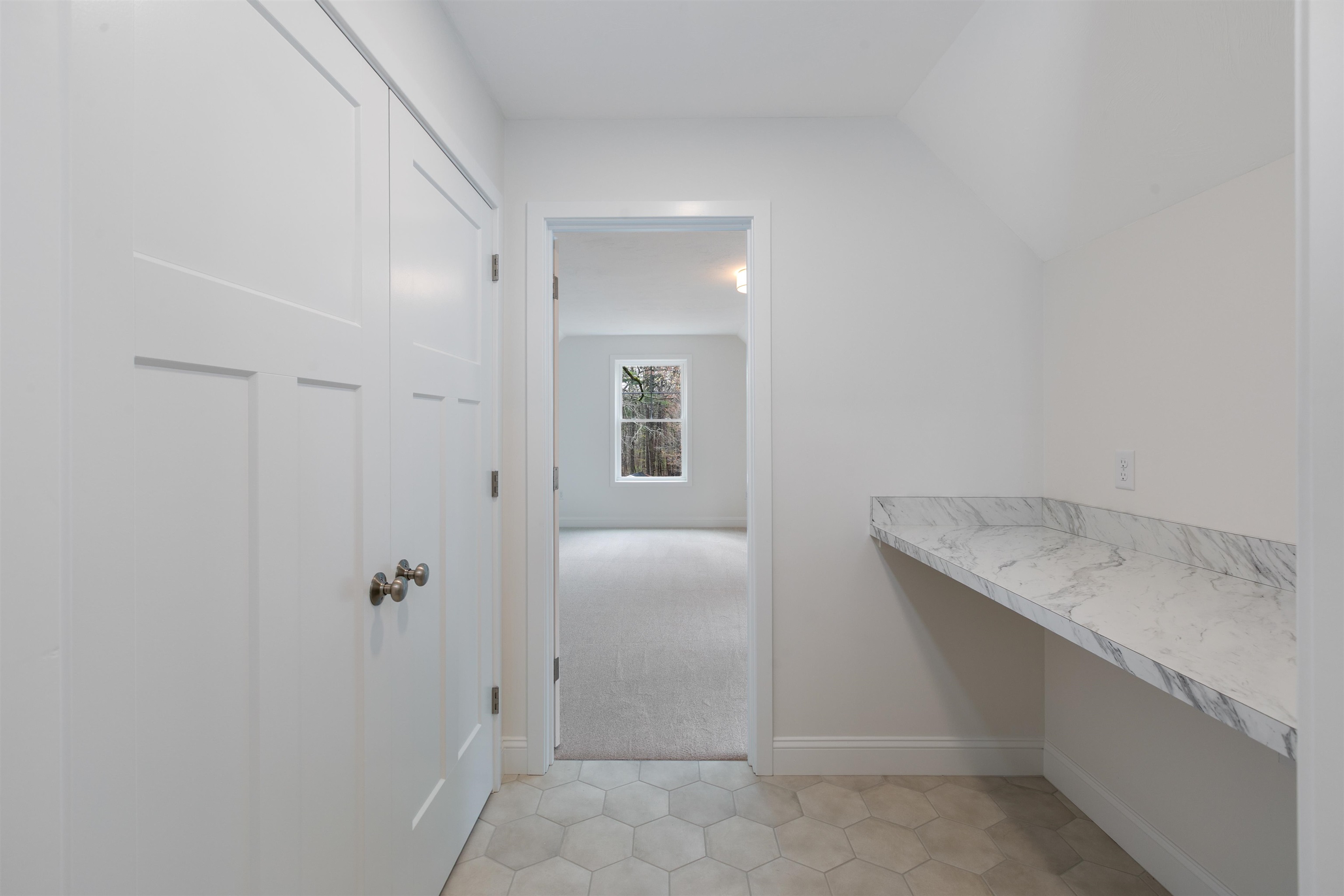 1152 Bridge Street Pelham, NH 03076 - Photo 33 of 44