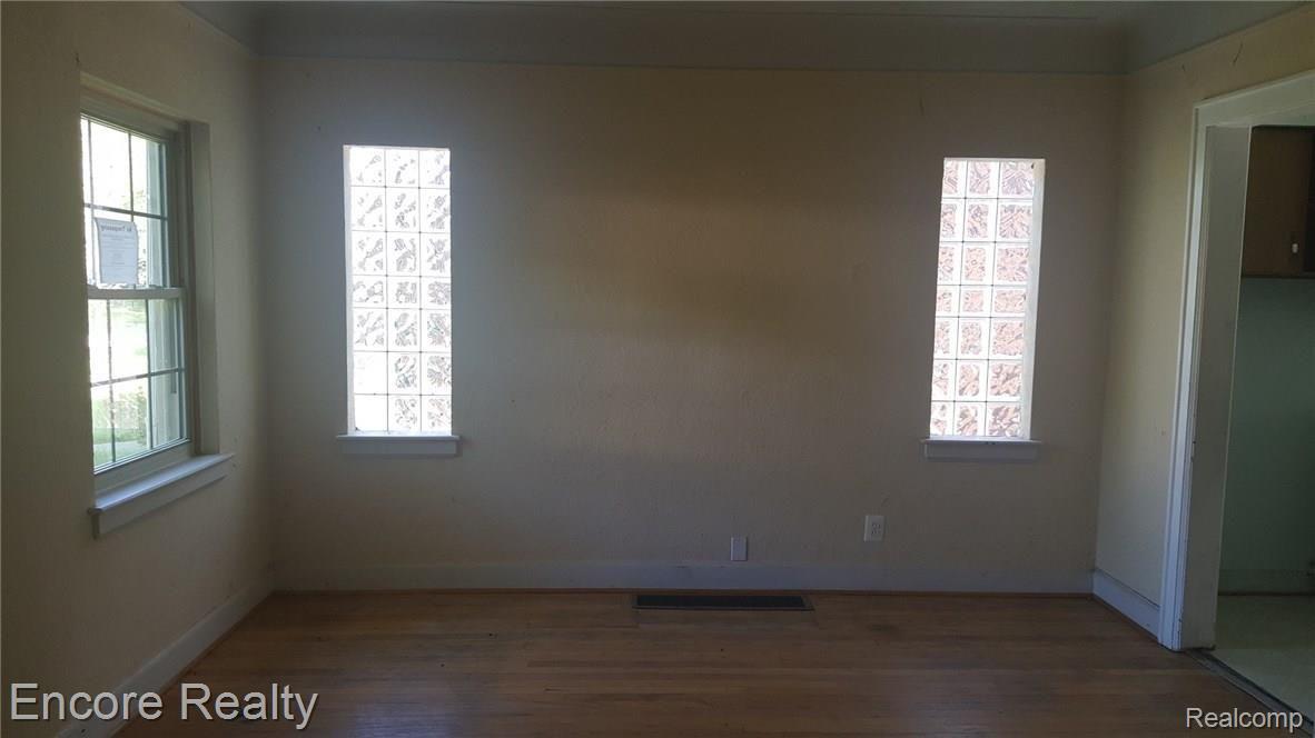 16562 Sunderland Road Detroit, MI 48219 - Photo 6 of 16 20160518_092054.jpg