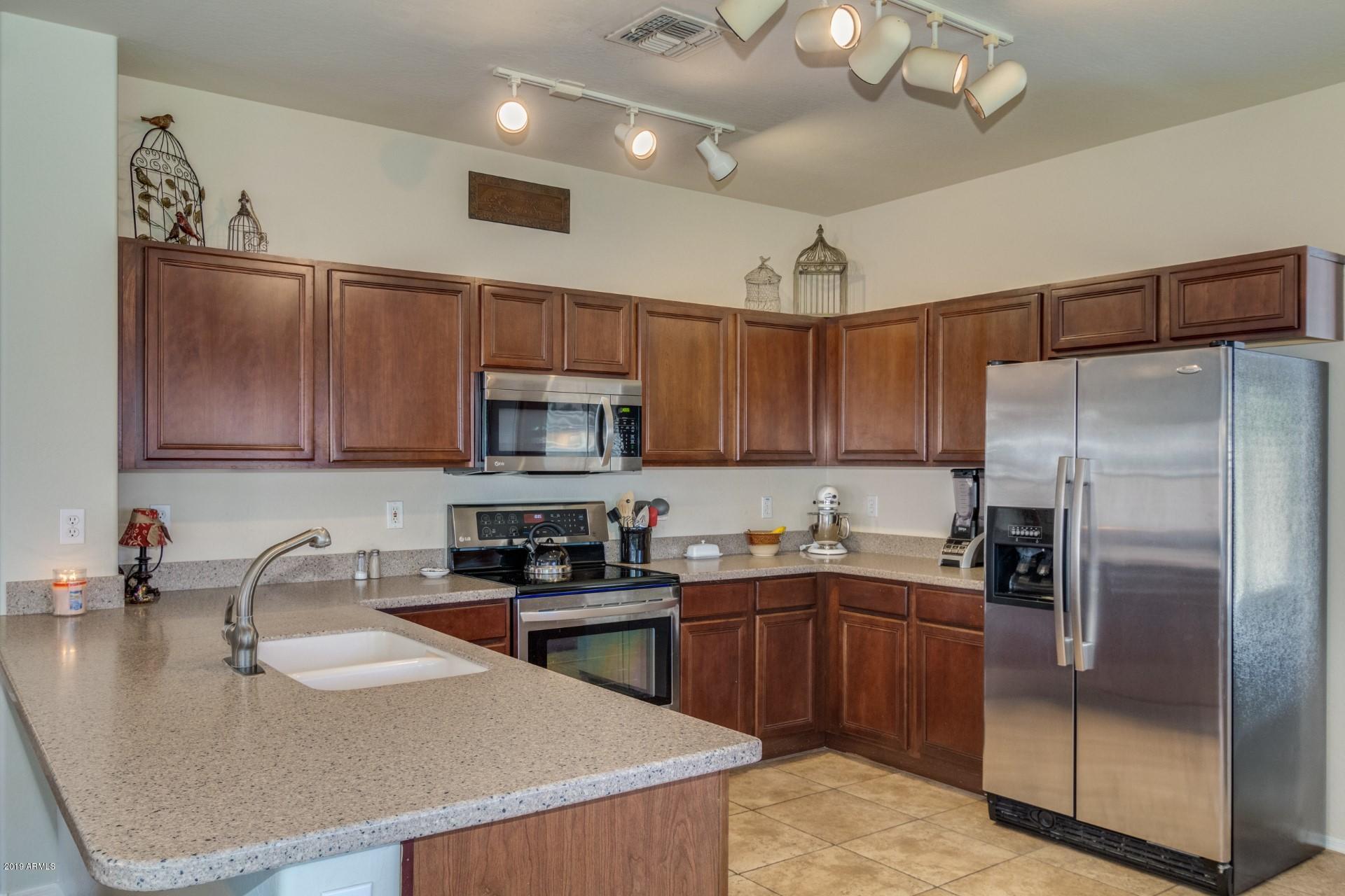 16196 West Hearn Road Surprise, AZ 85379 - Photo 6 of 22 Hearn (7)