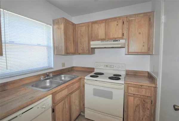 $1,600 | 4240 Pershing Pointe Place, Unit 2, Orlando, FL 32822