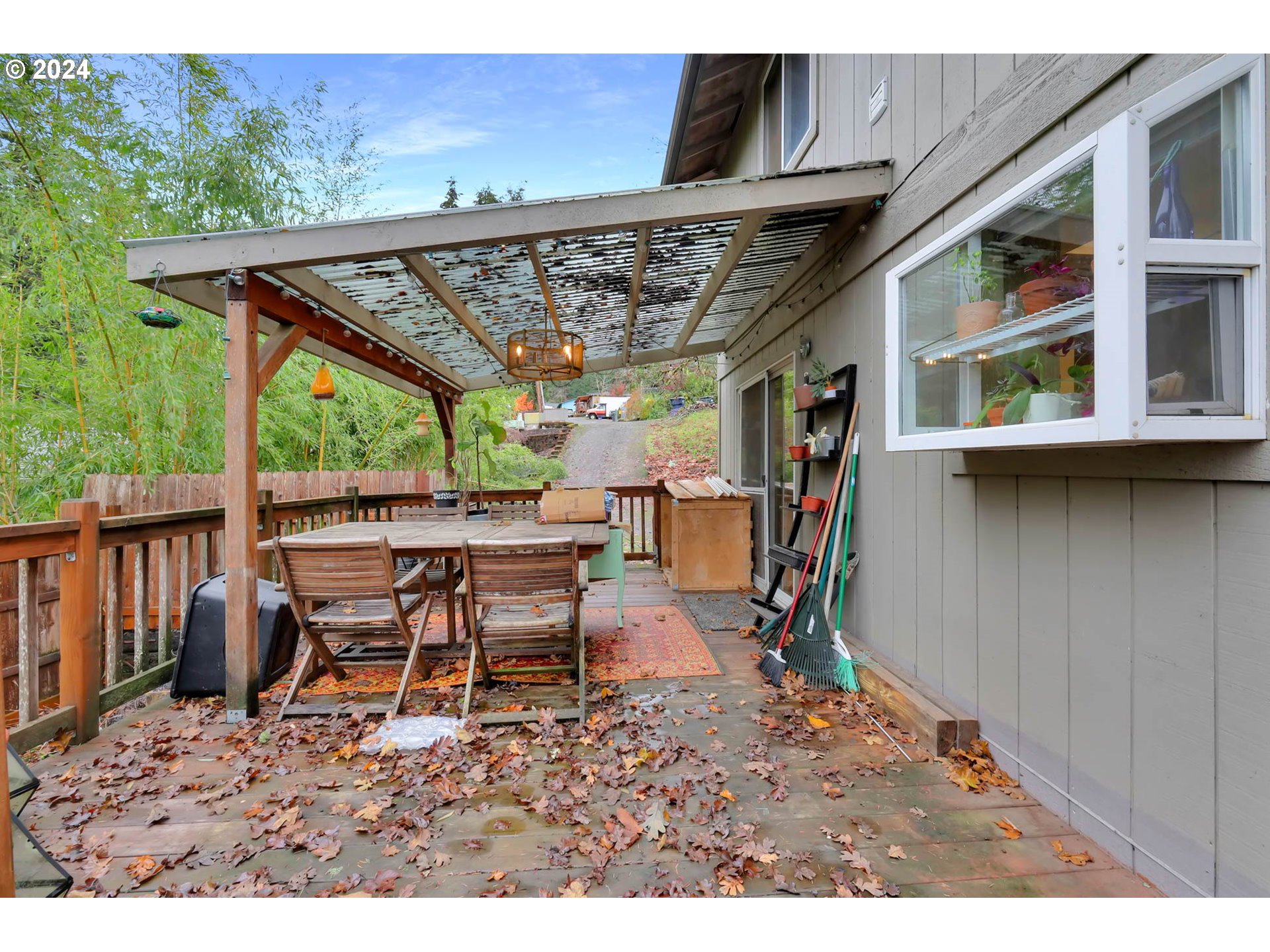 590 South 71st Street Springfield, OR 97478 - Photo 39 of 44 a view of a patio with table and chairs