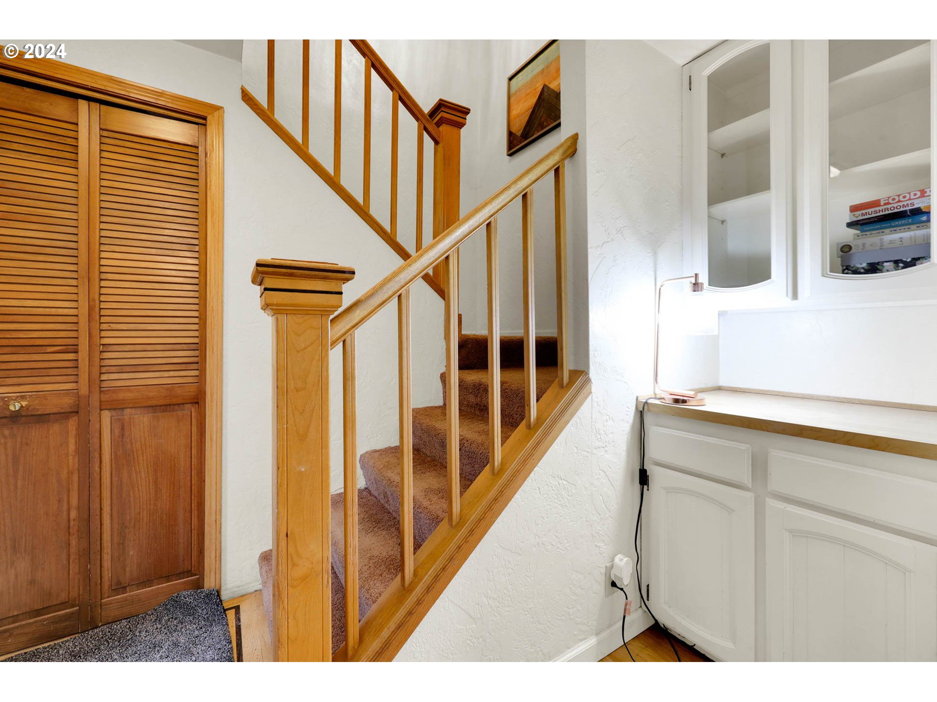 590 South 71st Street Springfield, OR 97478 - Photo 6 of 44 a view of an entryway with staircase